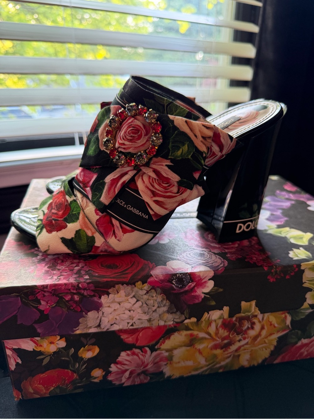 Dolce & Gabbana Black Floral Crystal Buckle Slide Sandals - Picture 3 of 9